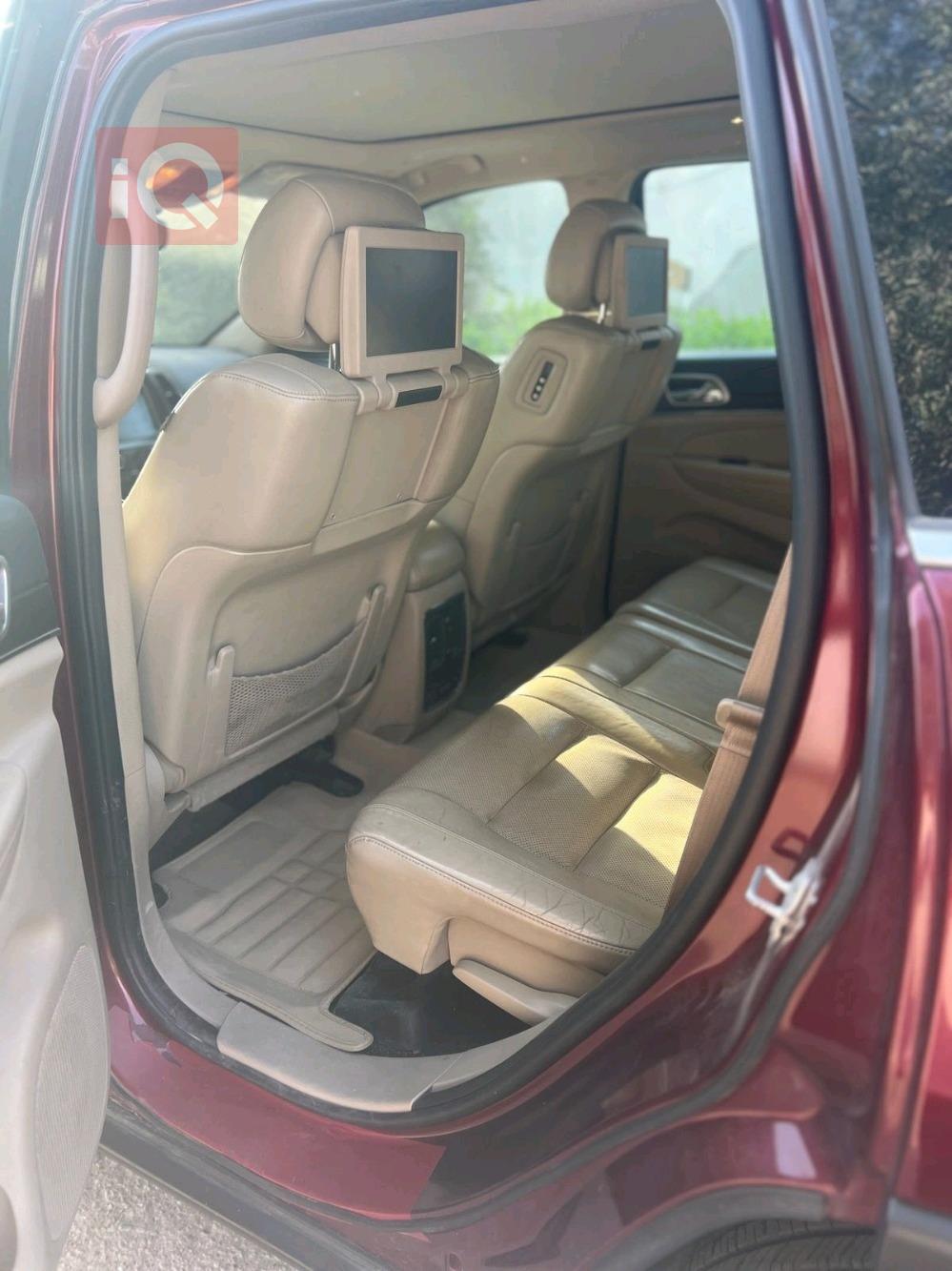 جیپ گراند شیرۆکی